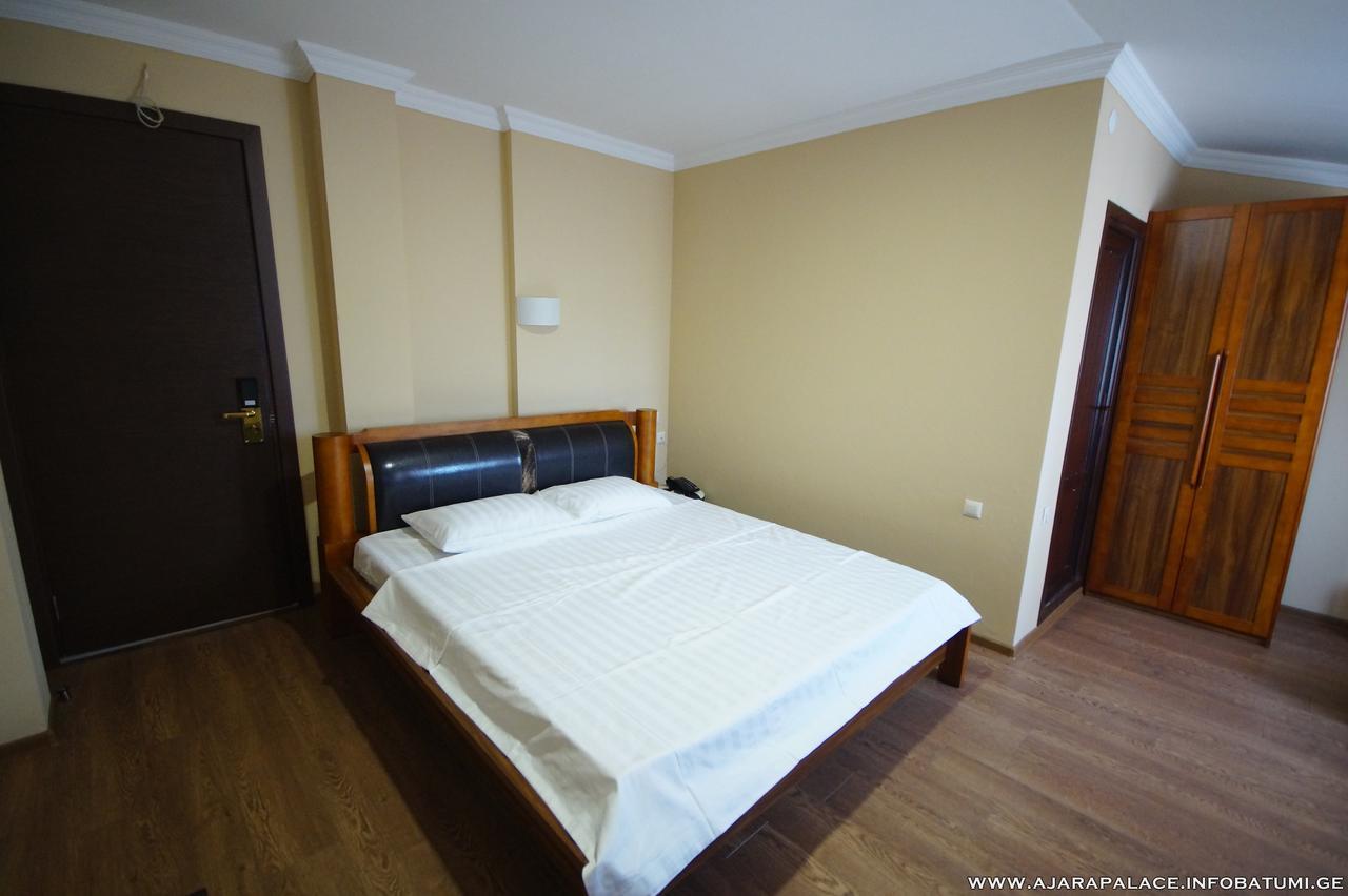 Ajara Palace Batoemi Buitenkant foto